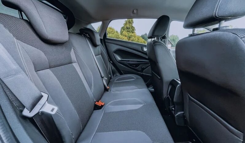 FORD Fiesta  | FWD (przód) | Automatyczna | 101 KM | Czarny full