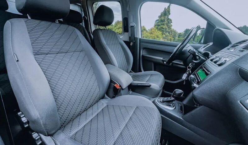 VOLKSWAGEN Caddy | FWD (przód) | Automatyczna | 102 KM | Srebrny full