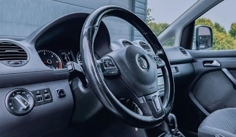 VOLKSWAGEN Caddy | FWD (przód) | Automatyczna | 102 KM | Srebrny full