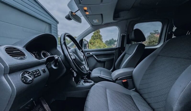 VOLKSWAGEN Caddy | FWD (przód) | Automatyczna | 102 KM | Srebrny full