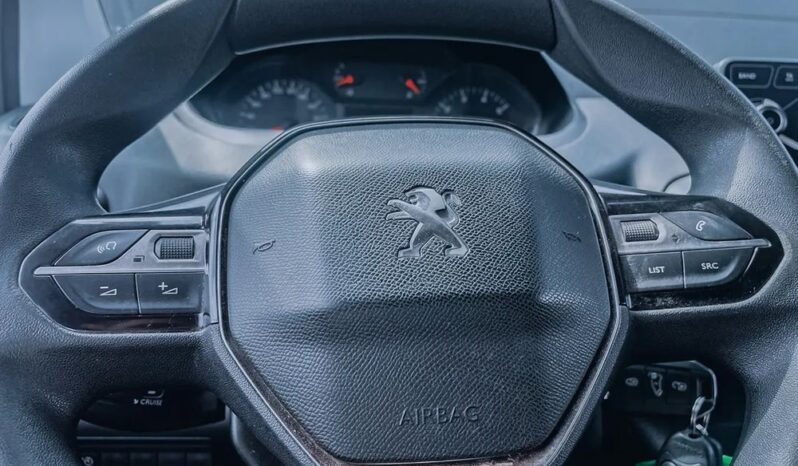 PEUGEOT Partner  | 4×4 (doł. ręcznie) | Manualna | 131 KM | Czerwony full