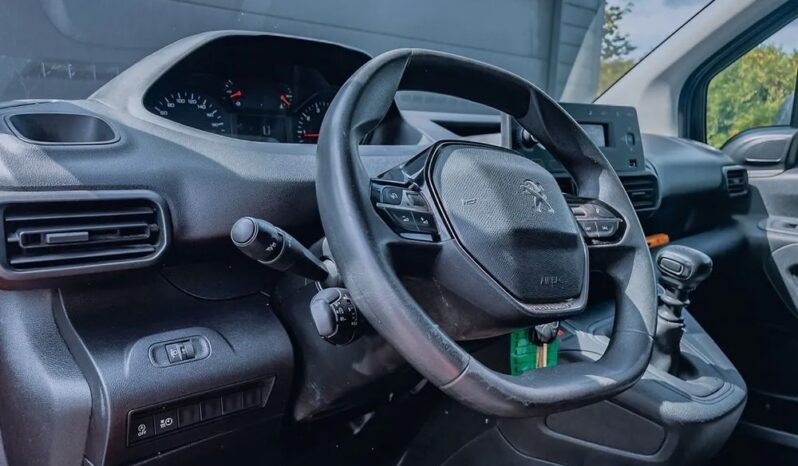 PEUGEOT Partner  | 4×4 (doł. ręcznie) | Manualna | 131 KM | Czerwony full