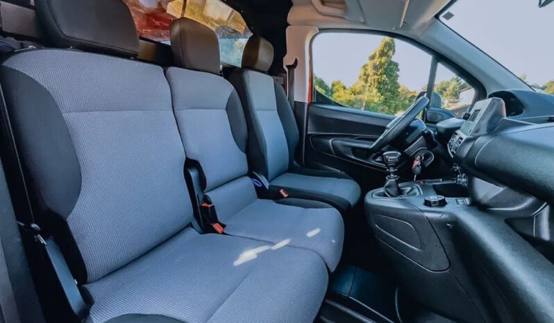 PEUGEOT Partner  | 4×4 (doł. ręcznie) | Manualna | 131 KM | Czerwony full