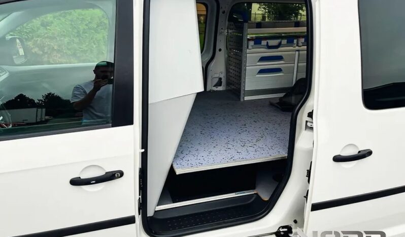 VOLKSWAGEN Caddy | 4×4 (stały) | Manualna | 122 KM | Biały full