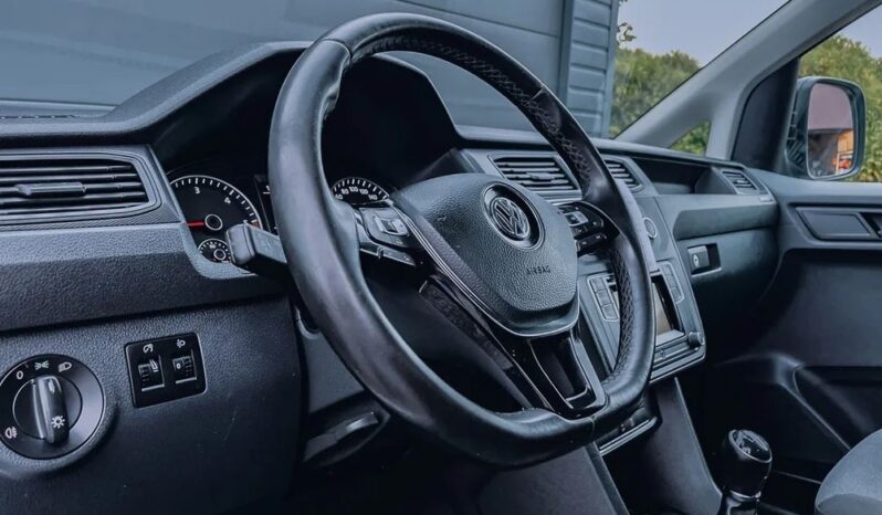 VOLKSWAGEN Caddy | 4×4 (stały) | Manualna | 122 KM | Biały full