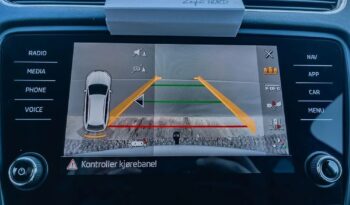 SKODA Octavia  | FWD (przód) | Automatyczna | 115 KM | Srebrny full