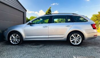 SKODA Octavia  | FWD (przód) | Automatyczna | 115 KM | Srebrny full