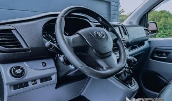 TOYOTA ProAce | 4×4 (doł. ręcznie) | Manualna | 122 KM | Czarny full