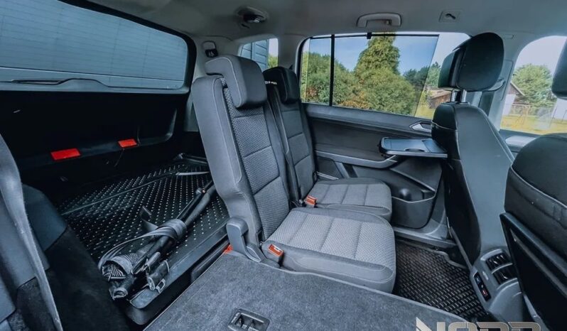 VOLKSWAGEN Touran  | FWD (przód) | Manualna | 150 KM | Czarny full