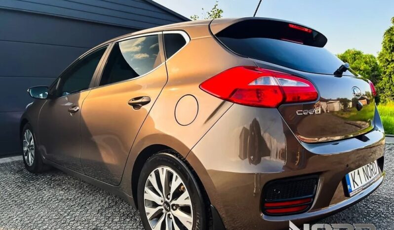 KIA Ceed  | FWD (przód) | Manualna | 120 KM | Brązowy full