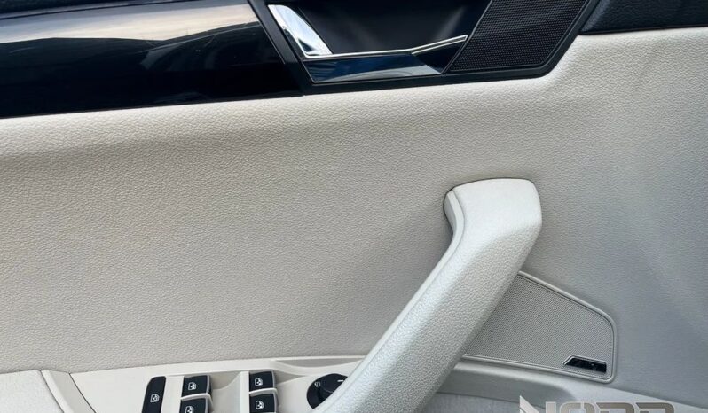 SKODA Superb  | FWD (przód) | Automatyczna | 150 KM | Szary full
