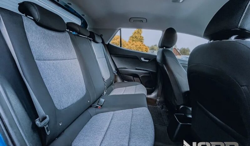 KIA Stonic  | FWD (przód) | Manualna | 100 KM | Niebieski full