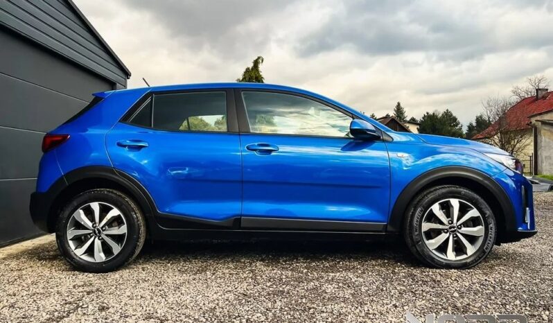 KIA Stonic  | FWD (przód) | Manualna | 100 KM | Niebieski full