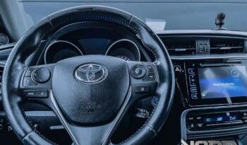 TOYOTA Auris  | FWD (przód) | Automatyczna | 136 KM | Srebrny full