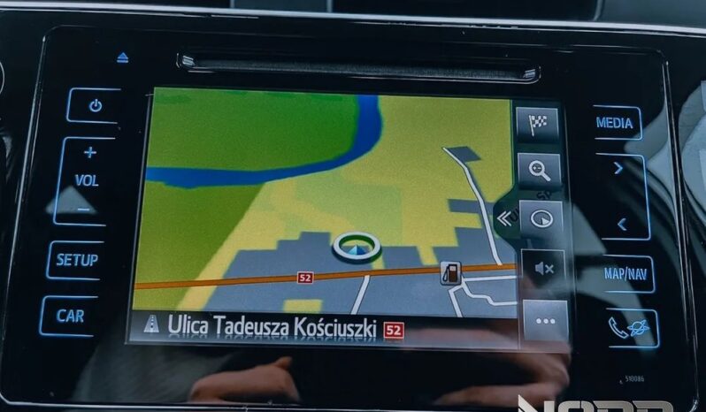 TOYOTA Auris  | FWD (przód) | Automatyczna | 136 KM | Srebrny full