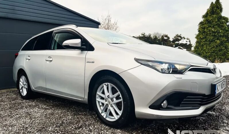 TOYOTA Auris  | FWD (przód) | Automatyczna | 136 KM | Srebrny full