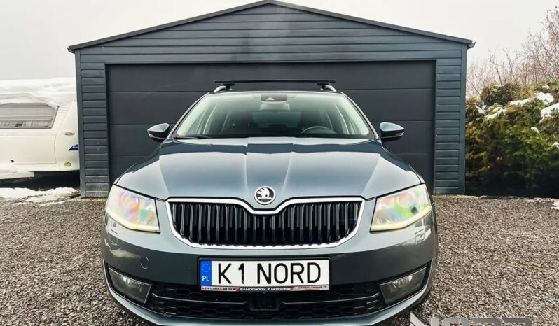 SKODA Octavia  | FWD (przód) | Automatyczna | 149 KM | Szary full