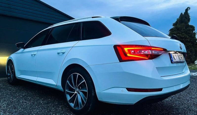 SKODA Superb  | 4×4 (stały) | Manualna | 150 KM | Biały full
