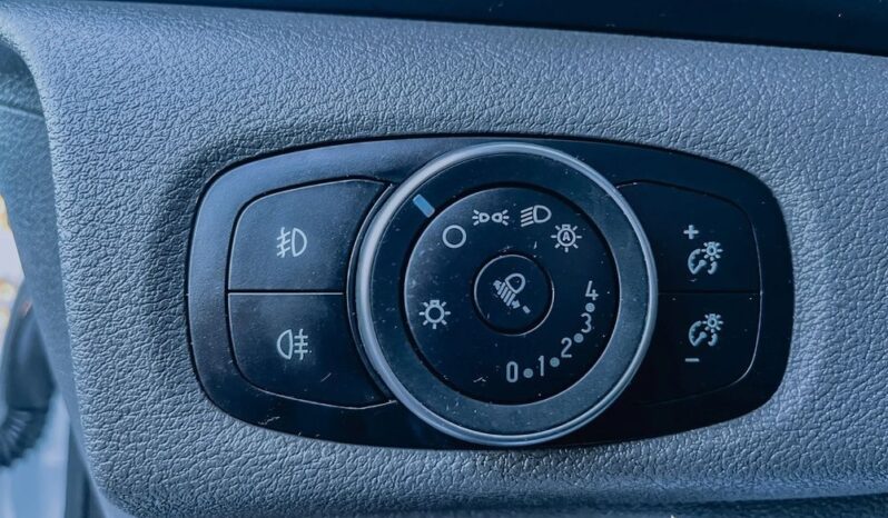 FORD Transit Custom  | FWD (przód) | Manualna | 105 KM | Biały full