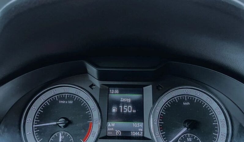SKODA Octavia  | 4×4 (doł. automatycznie) | Manualna | 150 KM | Czarny full