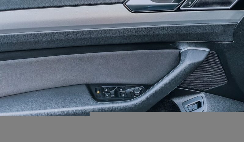 VOLKSWAGEN Passat  | FWD (przód) | Automatyczna | 125 KM | Czarny full