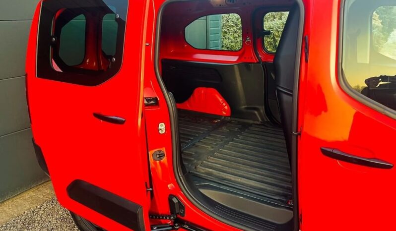 PEUGEOT Partner  | 4×4 (doł. ręcznie) | Manualna | 131 KM | Czerwony full