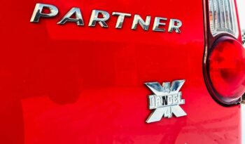 PEUGEOT Partner  | 4×4 (doł. ręcznie) | Manualna | 90 KM | Czerwony full