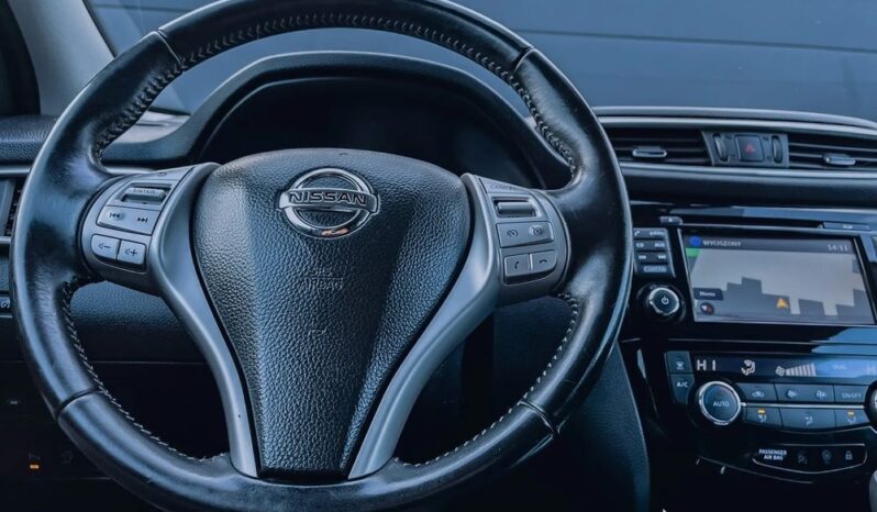 NISSAN Qashqai  | FWD (przód) | Automatyczna | 115 KM | Czerwony full