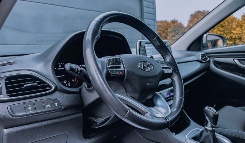 HYUNDAI I30  | FWD (przód) | Manualna | 120 KM | Srebrny full