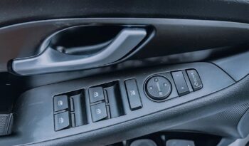 HYUNDAI I30  | FWD (przód) | Manualna | 120 KM | Srebrny full