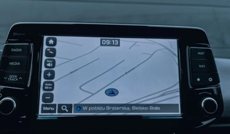 HYUNDAI I30  | FWD (przód) | Manualna | 120 KM | Srebrny full