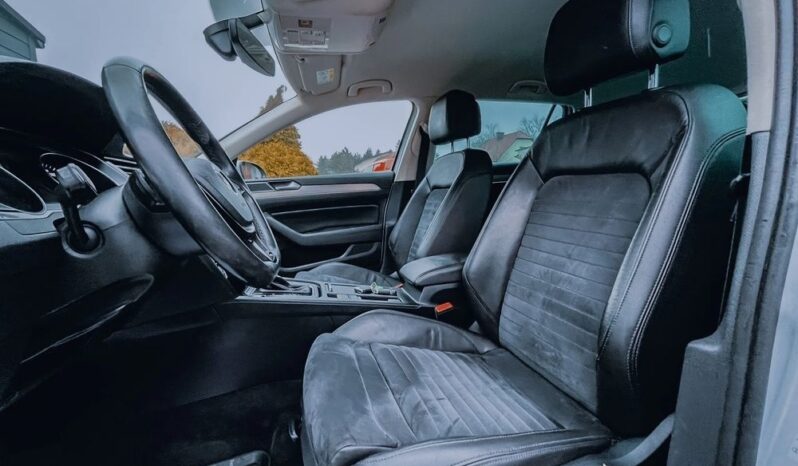 VOLKSWAGEN Passat  | 4×4 (stały) | Automatyczna | 190 KM | Srebrny full