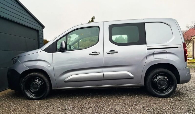 PEUGEOT Partner  | FWD (przód) | Automatyczna | 131 KM | Srebrny full