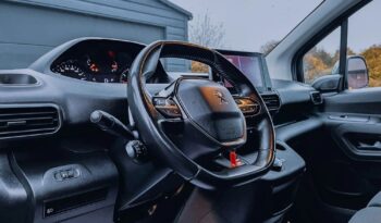 PEUGEOT Partner  | FWD (przód) | Automatyczna | 131 KM | Srebrny full