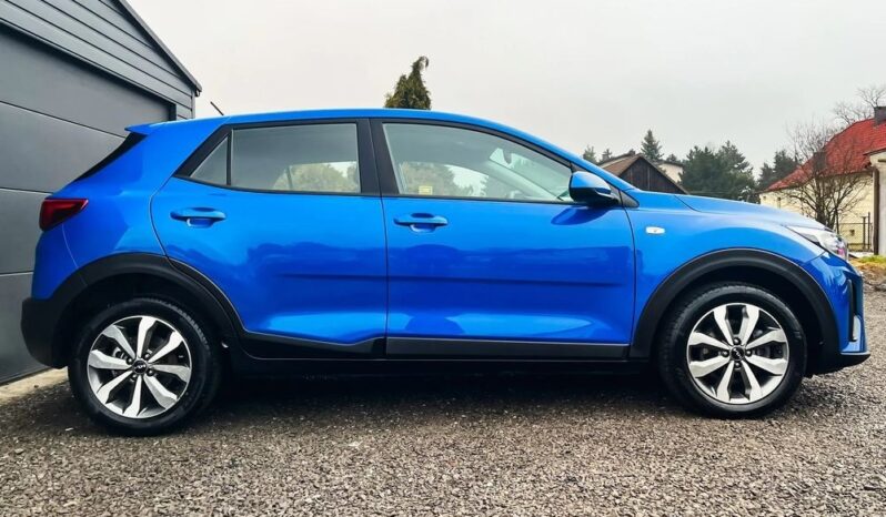 KIA Stonic  | FWD (przód) | Manualna | 100 KM | Niebieski full