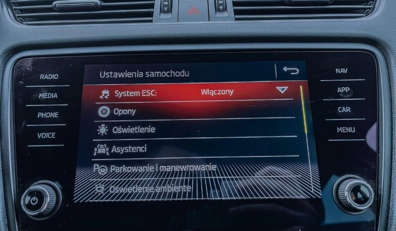 SKODA Octavia  | 4×4 (stały) | Automatyczna | 150 KM | Czarny full