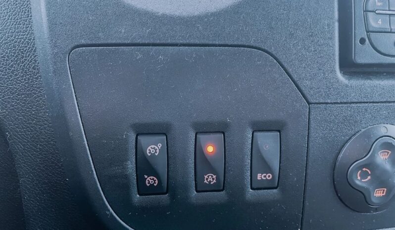 Renault Master | FWD (przód) | Manualna | 170 KM | Biały full