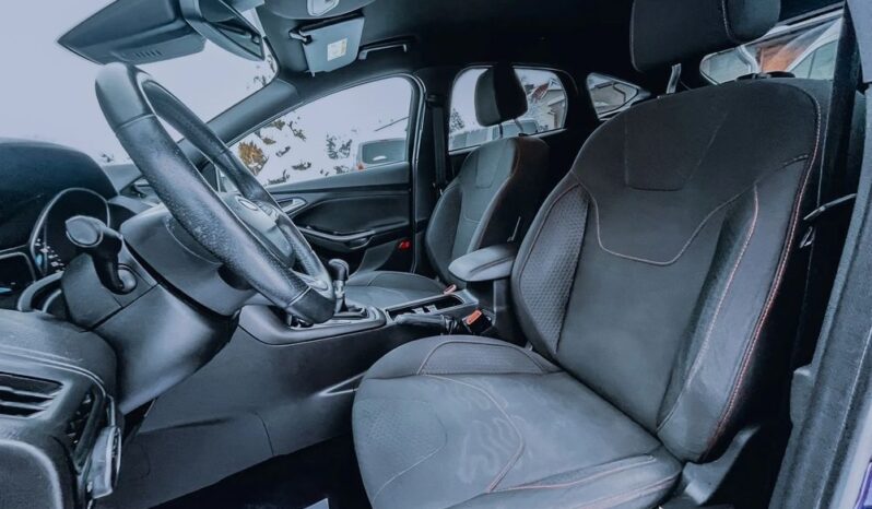 FORD Focus  | FWD (przód) | Manualna | 125 KM | Granatowy full