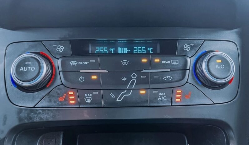FORD Focus  | FWD (przód) | Manualna | 125 KM | Granatowy full
