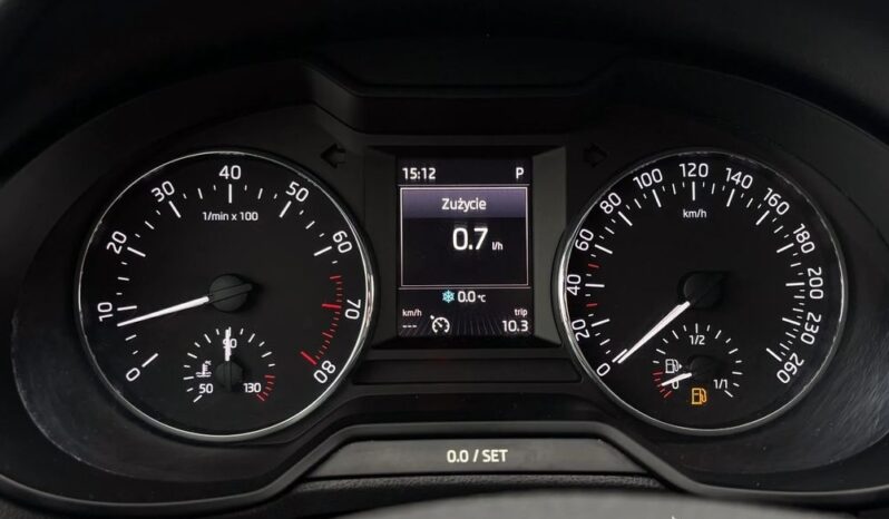 SKODA Octavia  | 4×4 (stały) | Automatyczna | 180 KM | Srebrny full
