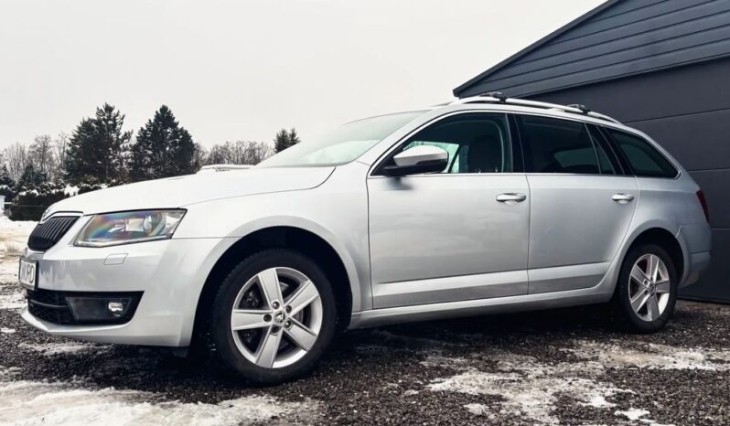 SKODA Octavia  | 4×4 (stały) | Automatyczna | 180 KM | Srebrny full