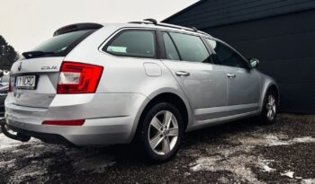 SKODA Octavia  | 4×4 (stały) | Automatyczna | 180 KM | Srebrny full