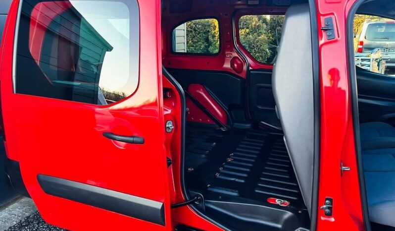 PEUGEOT Partner  | 4×4 (doł. ręcznie) | Manualna | 99 KM | Czerwony full