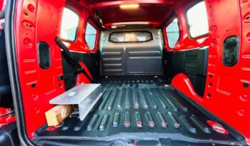 PEUGEOT Partner  | 4×4 (doł. ręcznie) | Manualna | 99 KM | Czerwony full