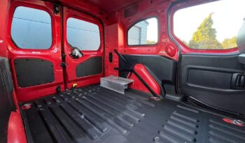 PEUGEOT Partner  | 4×4 (doł. ręcznie) | Manualna | 99 KM | Czerwony full