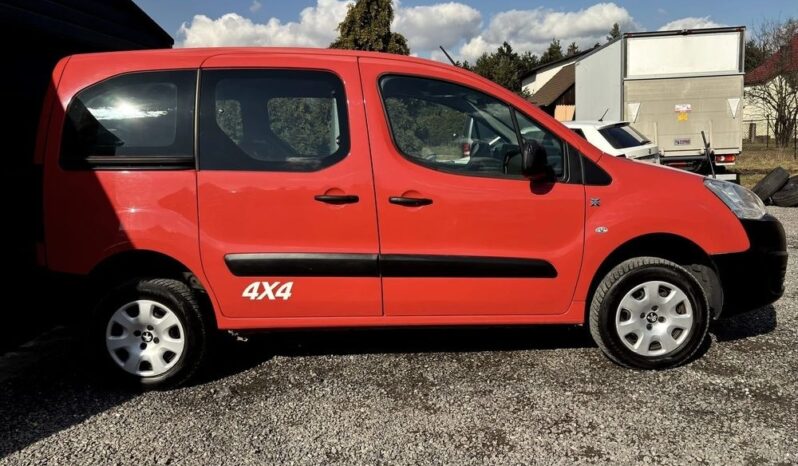 PEUGEOT Partner  | 4×4 (doł. ręcznie) | Manualna | 99 KM | Czerwony full