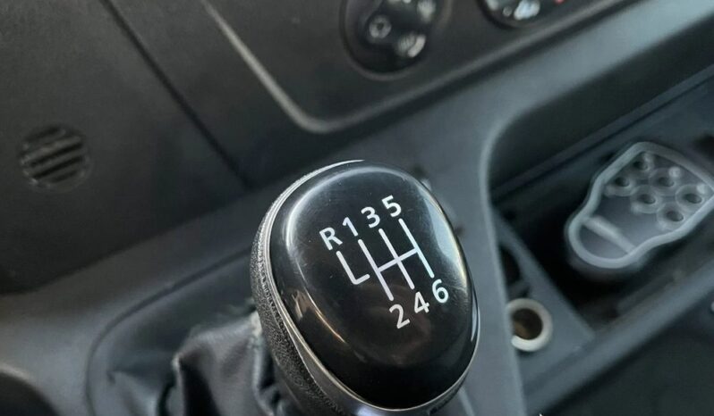 RENAULT Master | RWD (tył) | Manualna | 163 KM | Biały full