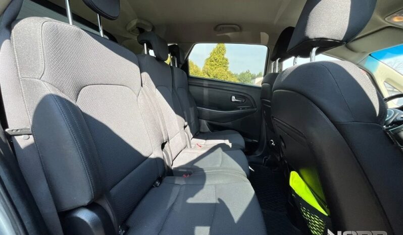 KIA Carens  | FWD (przód) | Manualna | 135 KM | Szary full