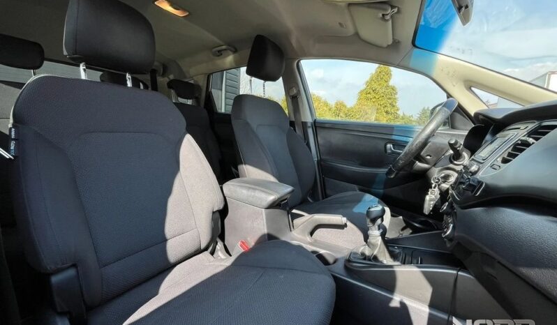KIA Carens  | FWD (przód) | Manualna | 135 KM | Szary full