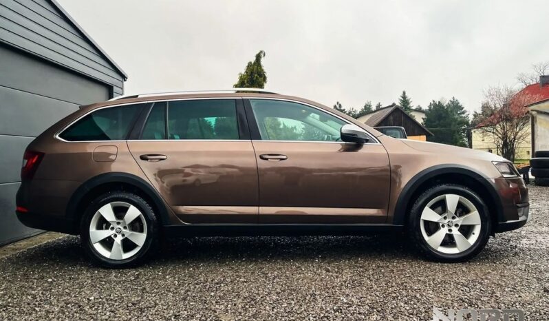 SKODA Octavia  | 4×4 (doł. automatycznie) | Automatyczna | 150 KM | Brązowy full